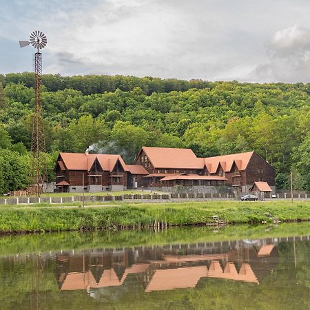 Отель 5.Evszak Сфынту-Георге Экстерьер фото